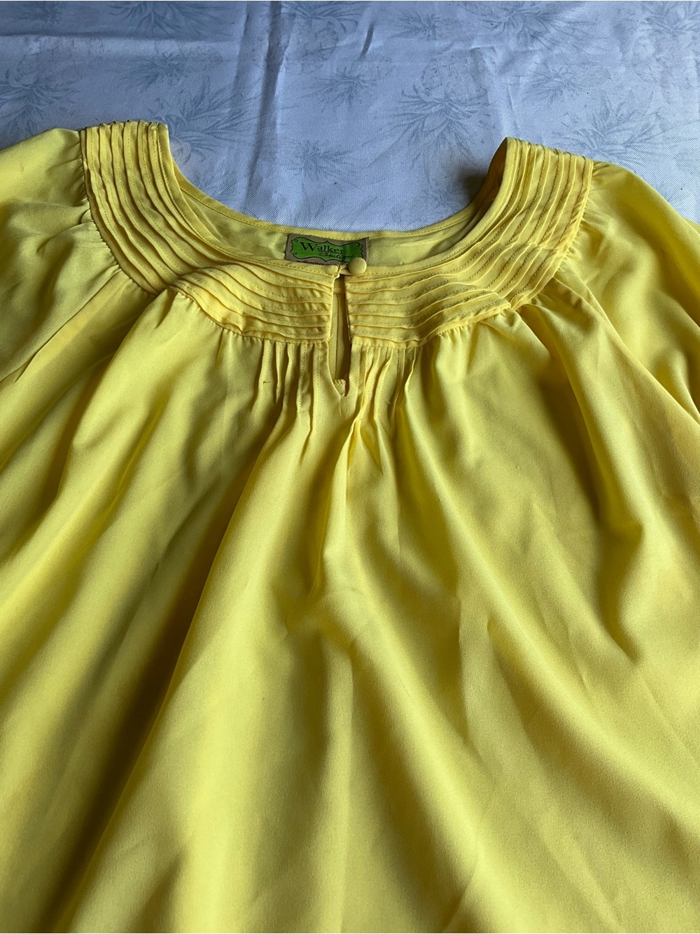 Walker Boutique size small ladies top